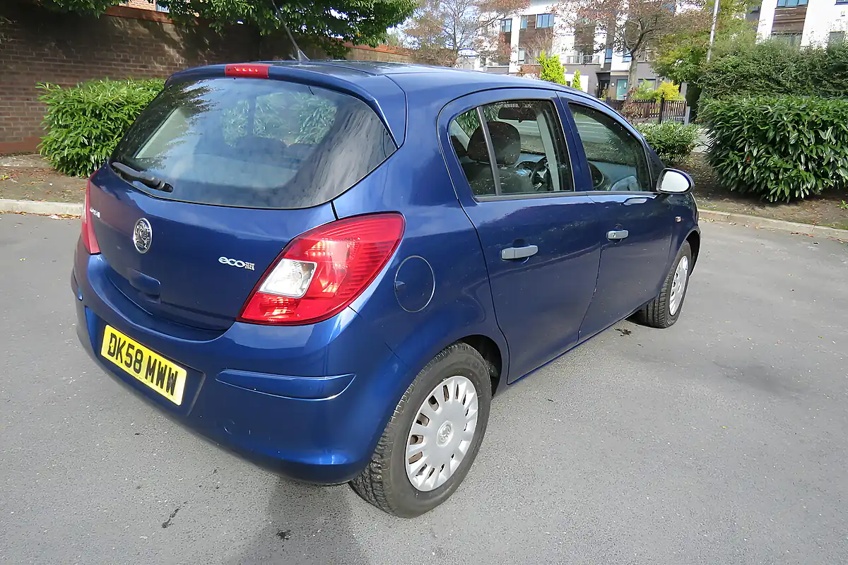 Used 2009 Vauxhall Corsa Life Blue - Interior and Exterior details 7