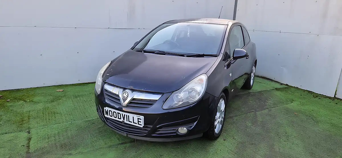 Used 2009 Vauxhall Corsa Sxi Black - Front View