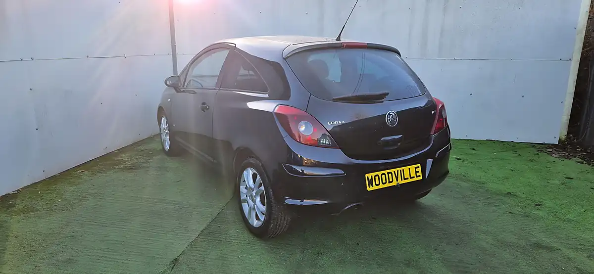 Used 2009 Vauxhall Corsa Sxi Black - Interior and Exterior details 10