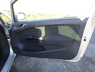 Used 2009 Vauxhall Corsa Sxi Silver - Interior and Exterior details 16