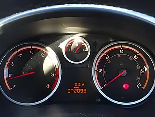 Used 2009 Vauxhall Corsa Sxi Silver - Interior and Exterior details 18