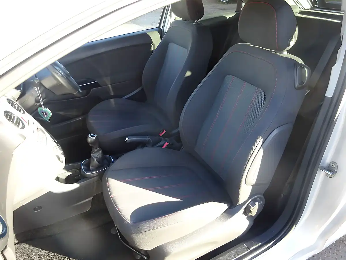 Used 2009 Vauxhall Corsa Sxi Silver - Interior and Exterior details 20