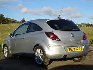 Used 2009 Vauxhall Corsa Sxi Silver - Interior and Exterior details 3