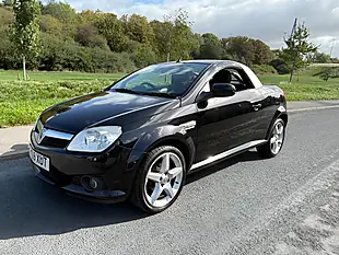 Used 2009 Vauxhall Tigra Exclusiv Black - Interior and Exterior details 11