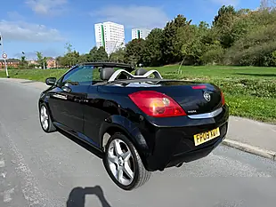 Used 2009 Vauxhall Tigra Exclusiv Black - Interior and Exterior details 3