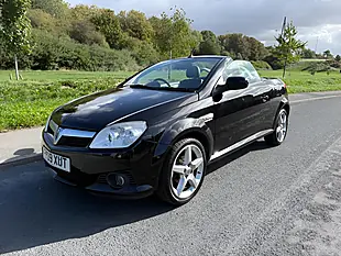 Used 2009 Vauxhall Tigra Exclusiv Black - Interior and Exterior details 5