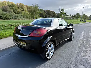 Used 2009 Vauxhall Tigra Exclusiv Black - Interior and Exterior details 8
