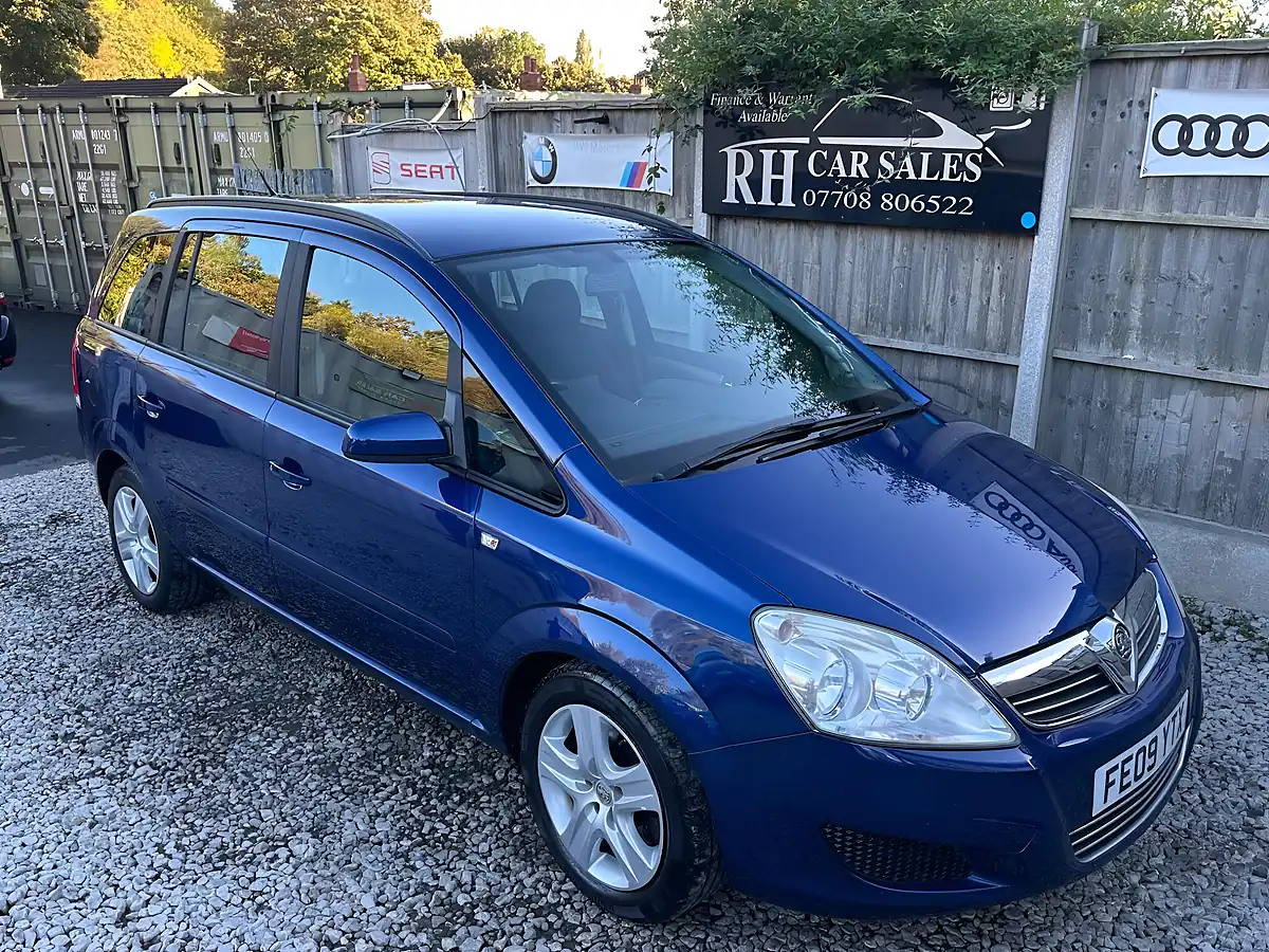 Used 2009 Vauxhall Zafira Exclusiv Blue - Interior and Exterior details 2