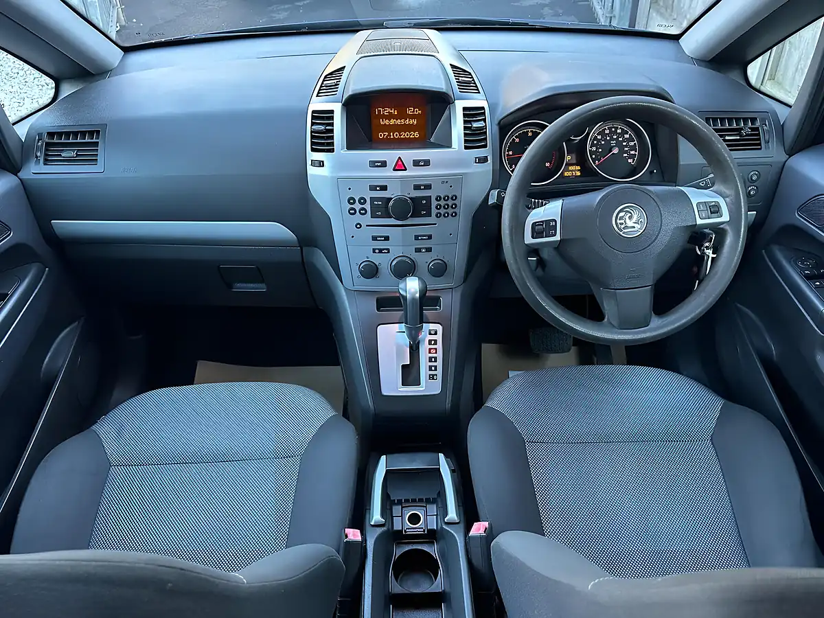 Used 2009 Vauxhall Zafira Exclusiv Blue - Interior and Exterior details 4
