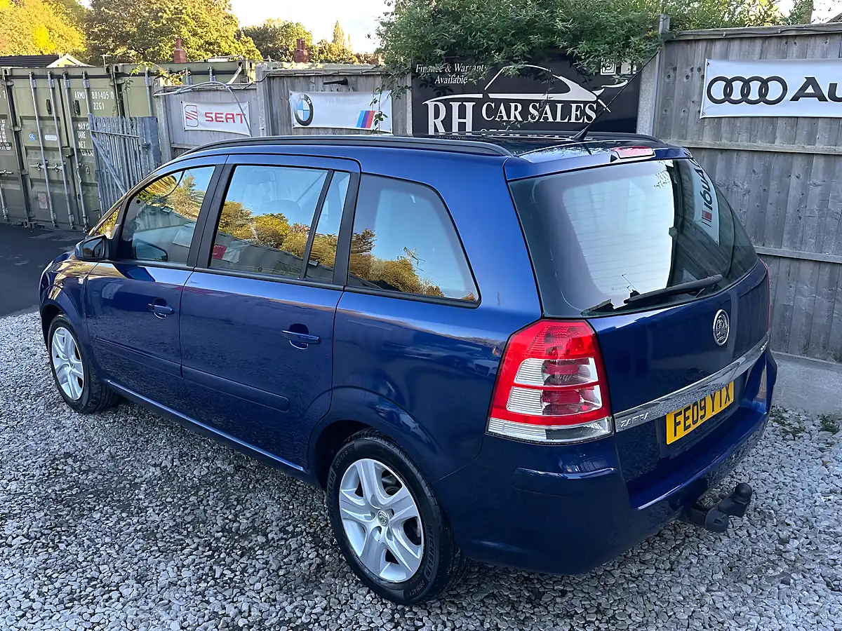 Used 2009 Vauxhall Zafira Exclusiv Blue - Interior and Exterior details 7