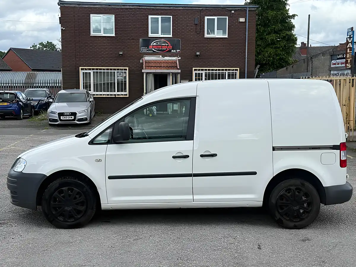 Used 2009 Volkswagen Caddy C20 White - Interior and Exterior details 6