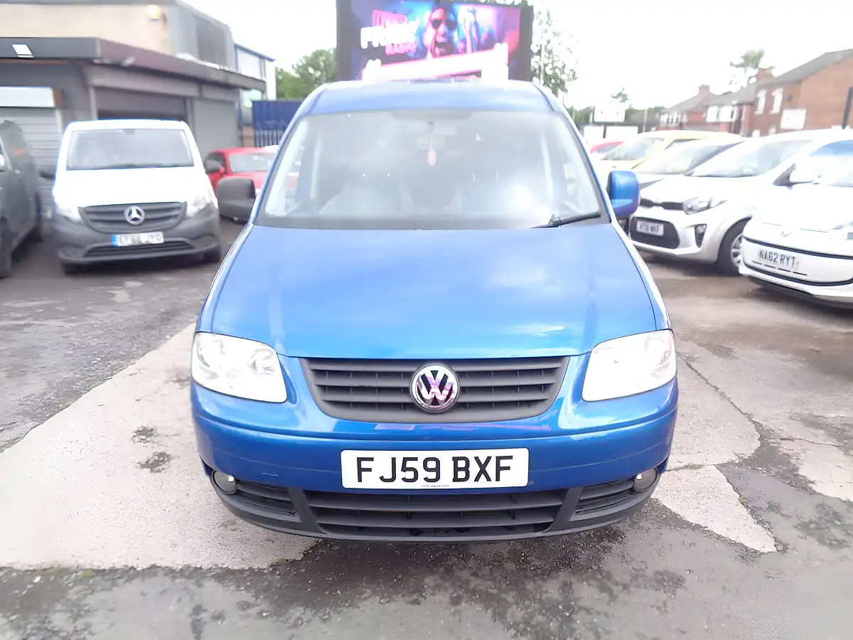 Used 2009 Volkswagen Caddy Maxi Life Maxi Life Blue - Interior and Exterior details 3