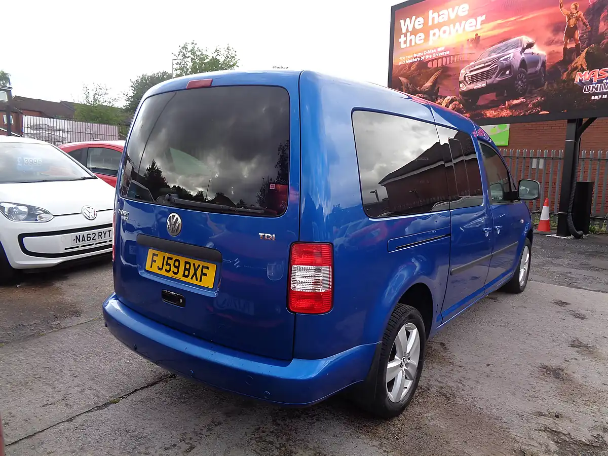 Used 2009 Volkswagen Caddy Maxi Life Maxi Life Blue - Interior and Exterior details 5