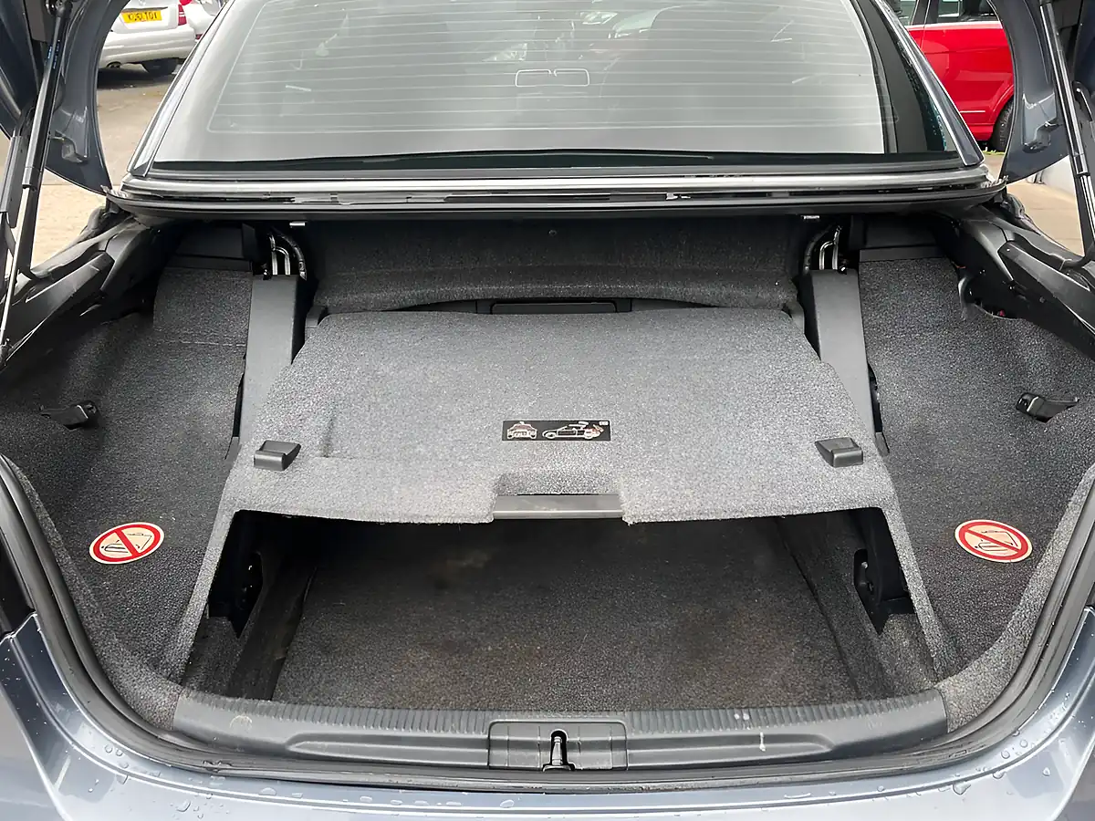 Used 2009 Volkswagen Eos Sport Grey - Interior and Exterior details 11
