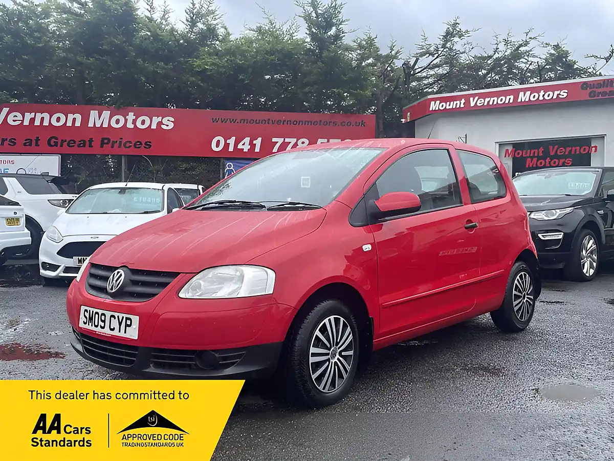 Used 2009 Volkswagen Fox Euro 4 Red - Front View