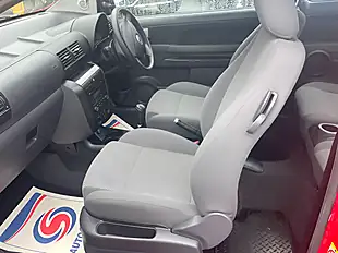 Used 2009 Volkswagen Fox Euro 4 Red - Interior and Exterior details 12