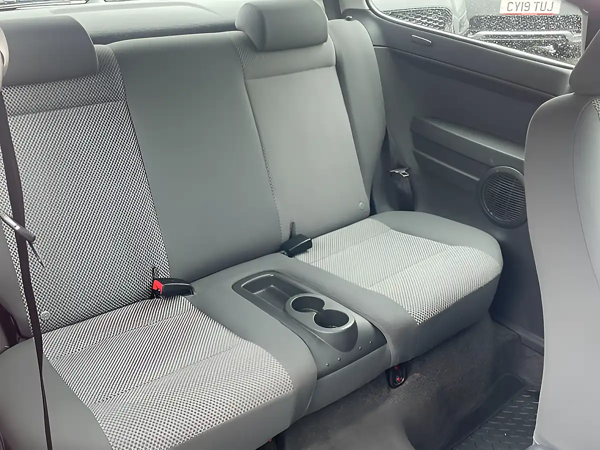 Used 2009 Volkswagen Fox Euro 4 Red - Interior and Exterior details 13