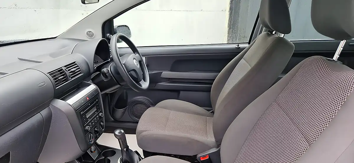 Used 2009 Volkswagen Fox Urban Fox Silver - Interior and Exterior details 13