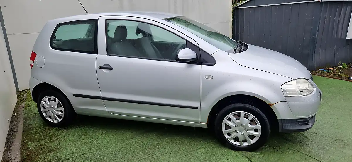 Used 2009 Volkswagen Fox Urban Fox Silver - Interior and Exterior details 4