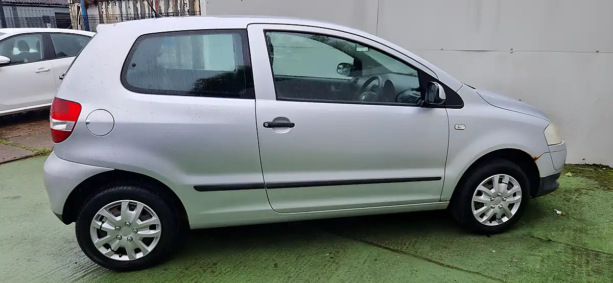 Used 2009 Volkswagen Fox Urban Fox Silver - Interior and Exterior details 6