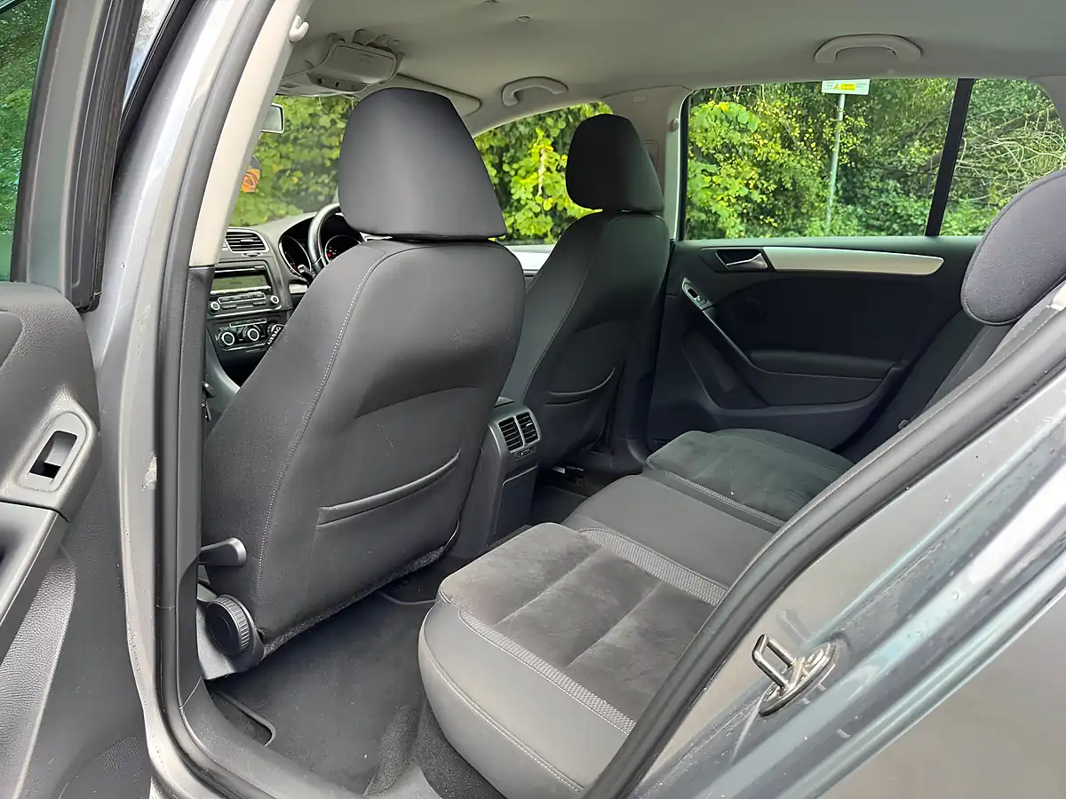 Used 2009 Volkswagen Golf GT Grey - Interior and Exterior details 17