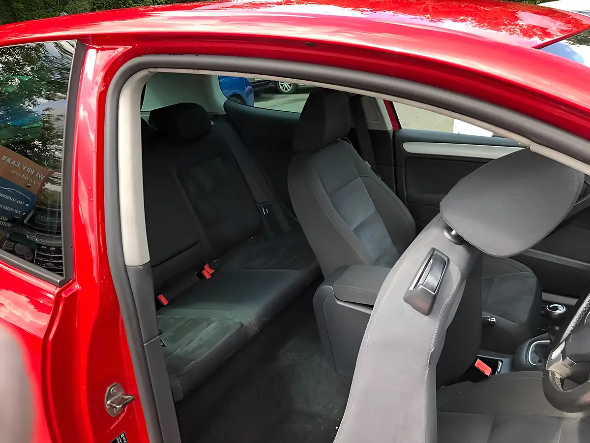 Used 2009 Volkswagen Golf GT Red - Interior and Exterior details 11