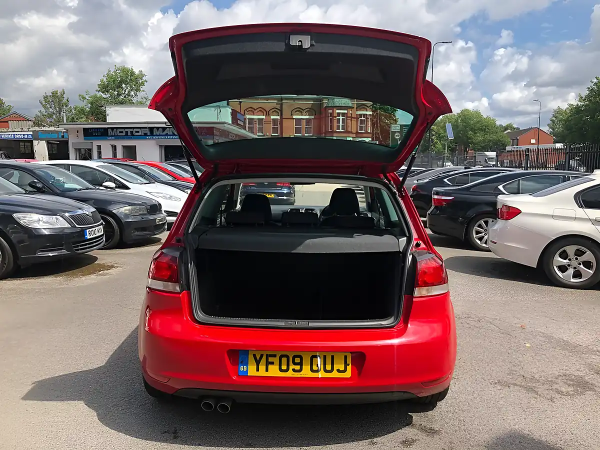 Used 2009 Volkswagen Golf GT Red - Interior and Exterior details 12