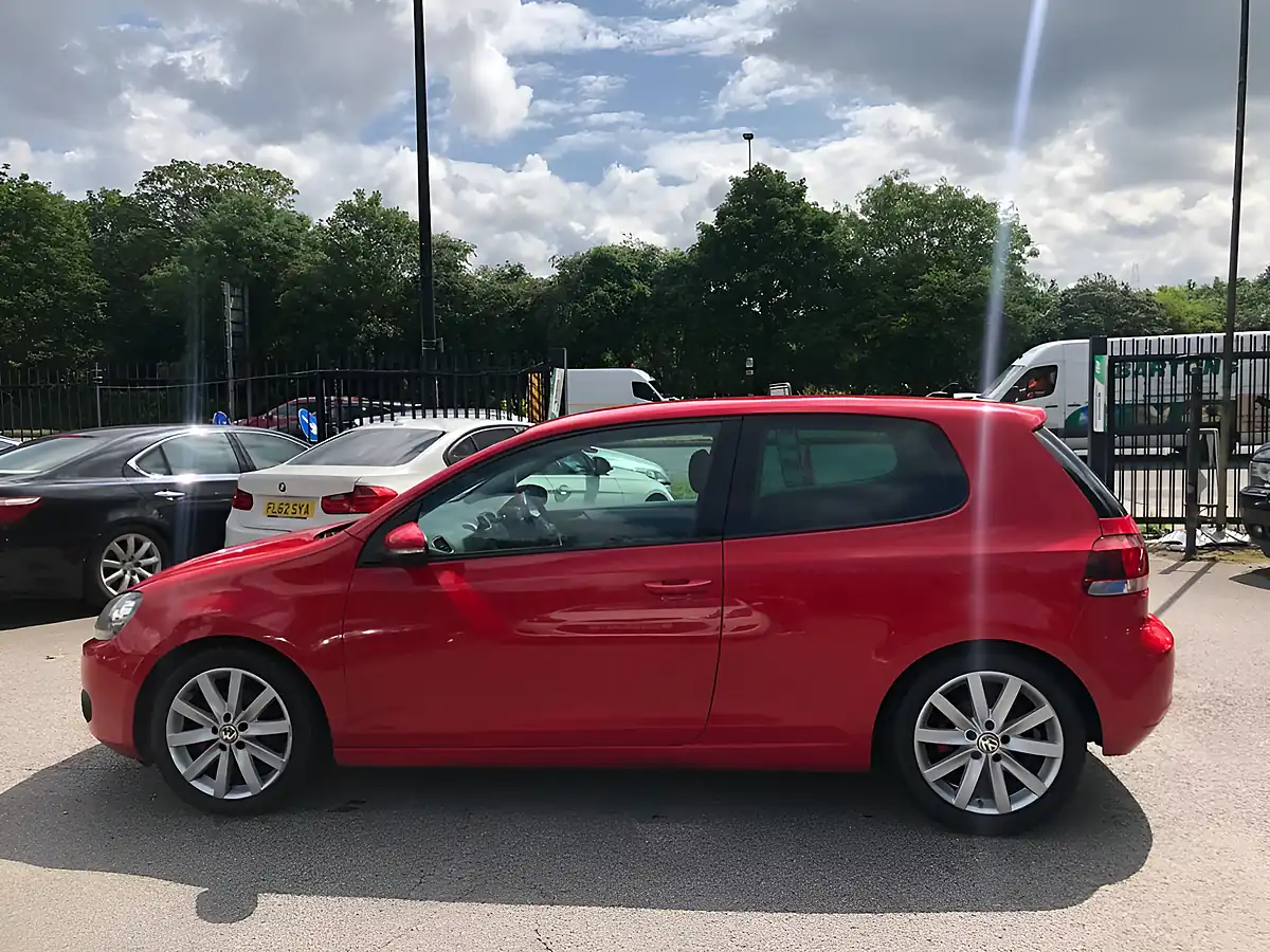Used 2009 Volkswagen Golf GT Red - Interior and Exterior details 2