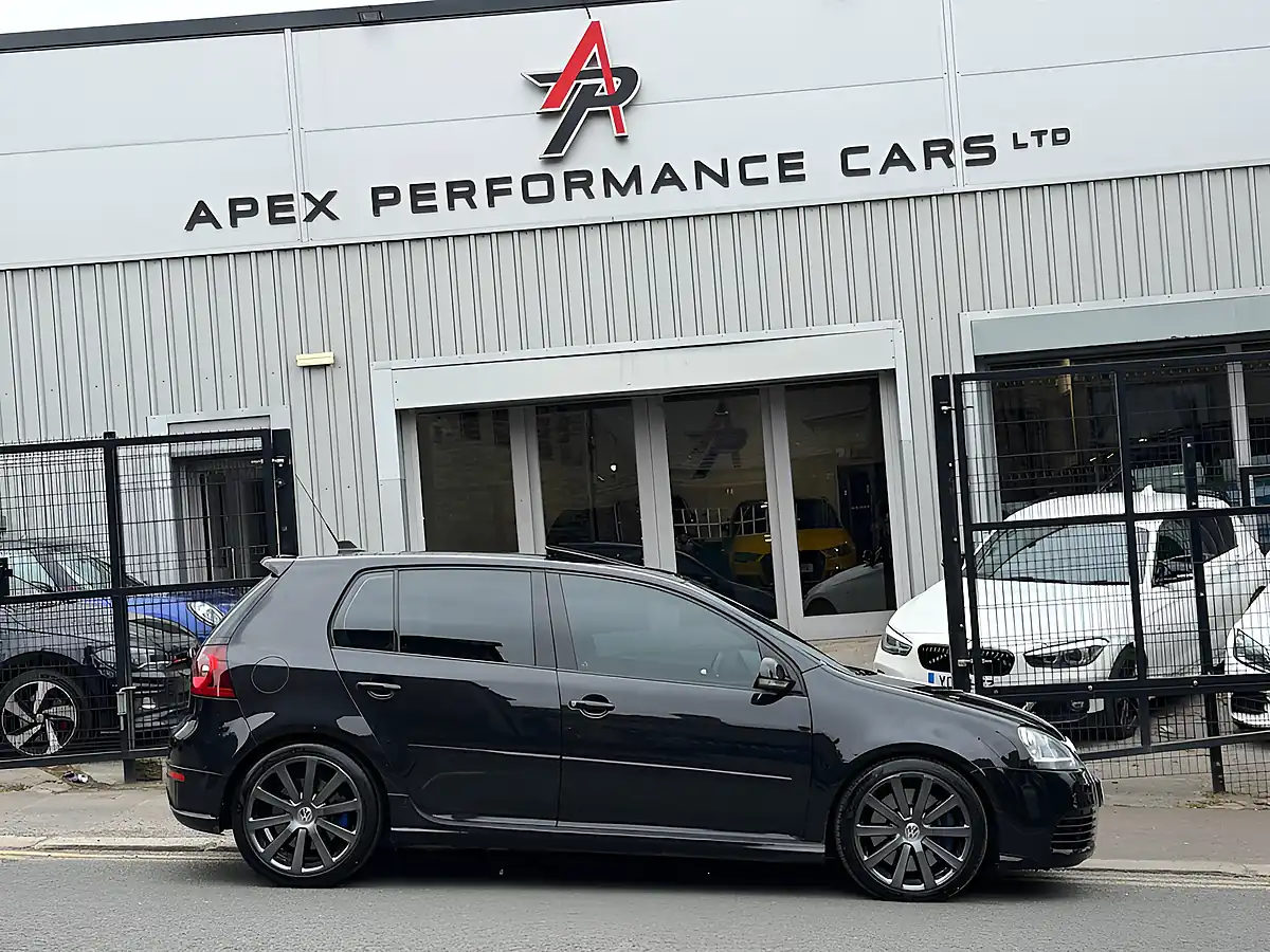 Used 2009 Volkswagen Golf R32 Black - Interior and Exterior details 7