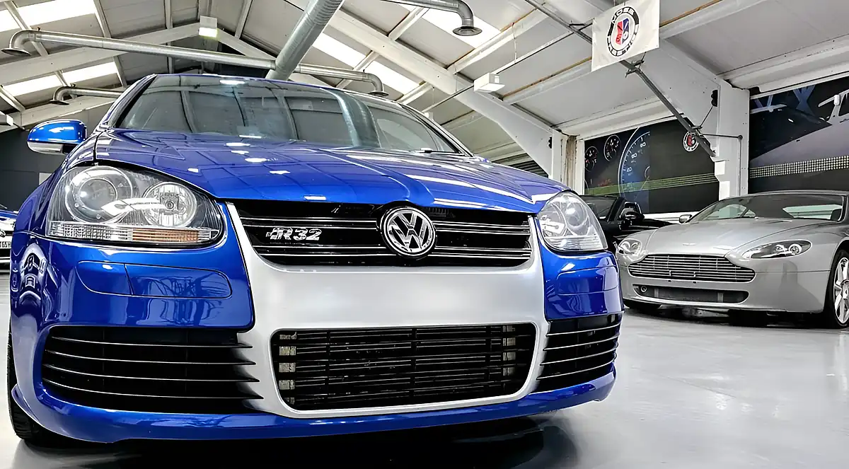 Used 2009 Volkswagen Golf R32 Blue - Interior and Exterior details 13