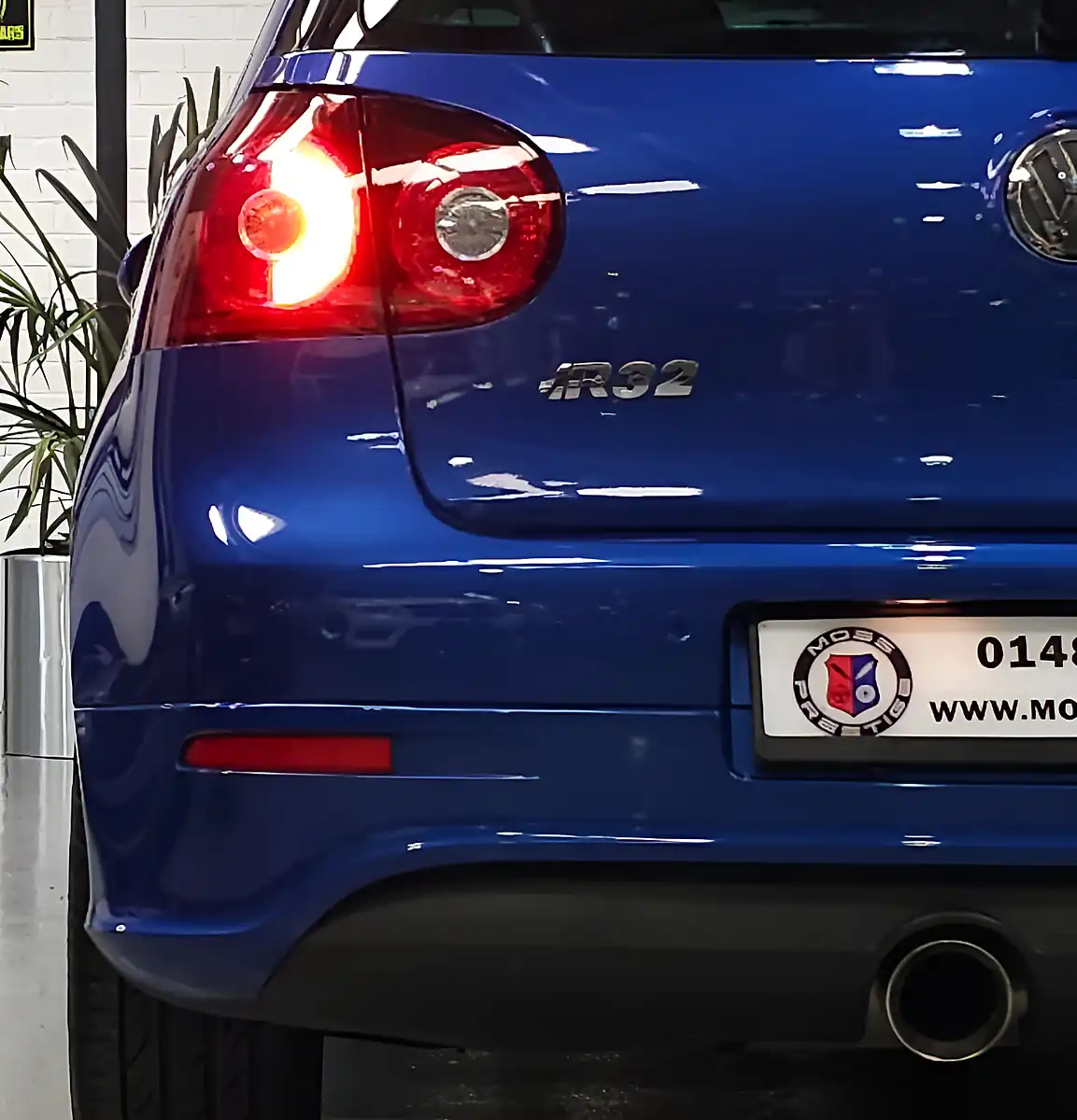 Used 2009 Volkswagen Golf R32 Blue - Interior and Exterior details 18