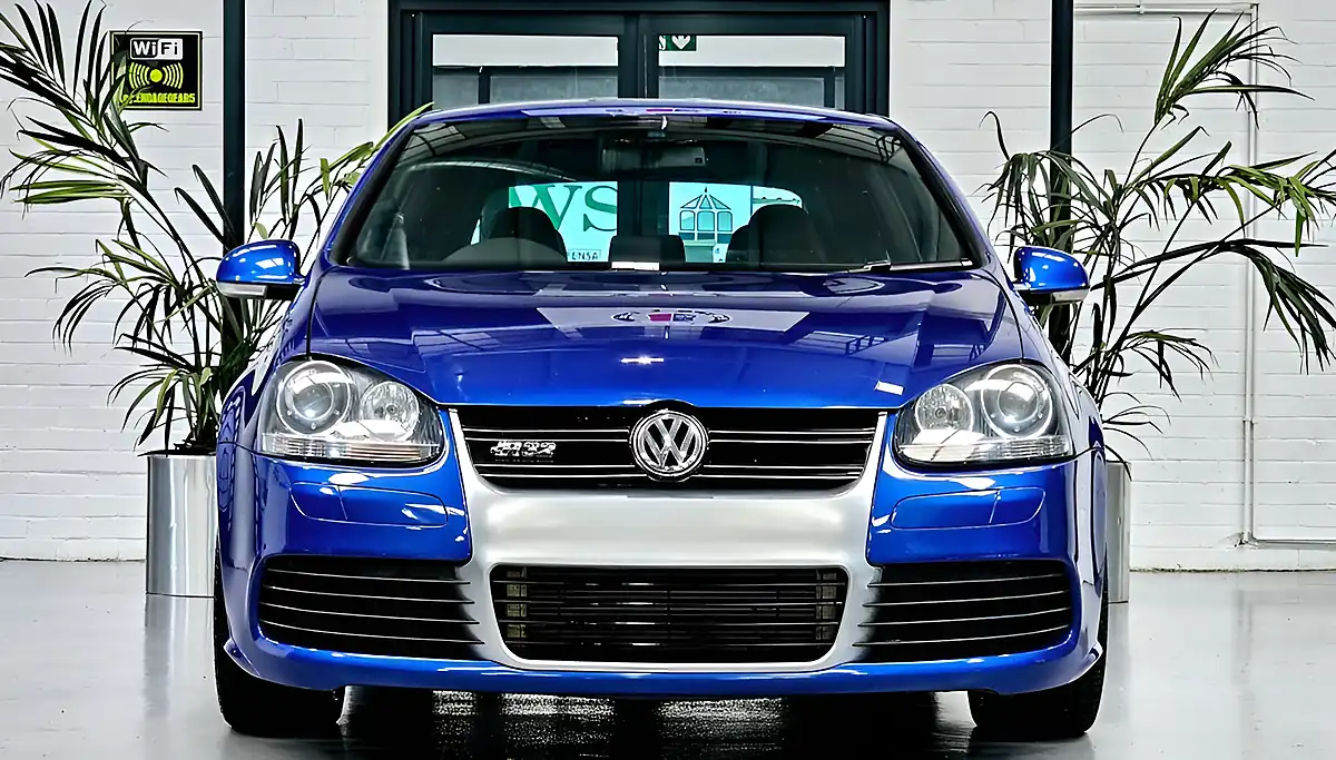 Used 2009 Volkswagen Golf R32 Blue - Interior and Exterior details 4