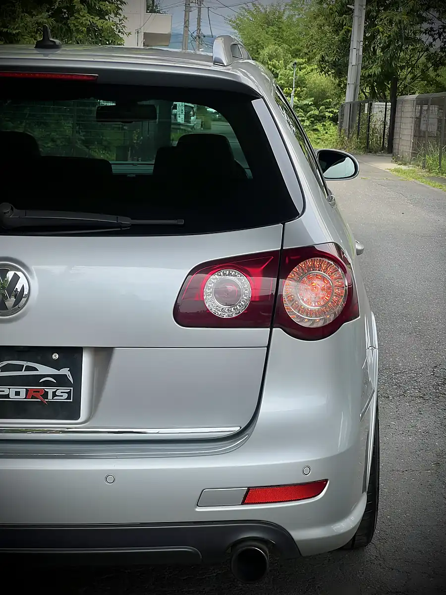 Used 2009 Volkswagen Passat Estate Silver - Interior and Exterior details 10