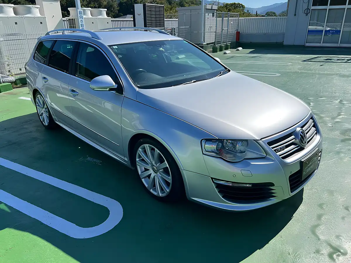 Used 2009 Volkswagen Passat Estate Silver - Interior and Exterior details 12