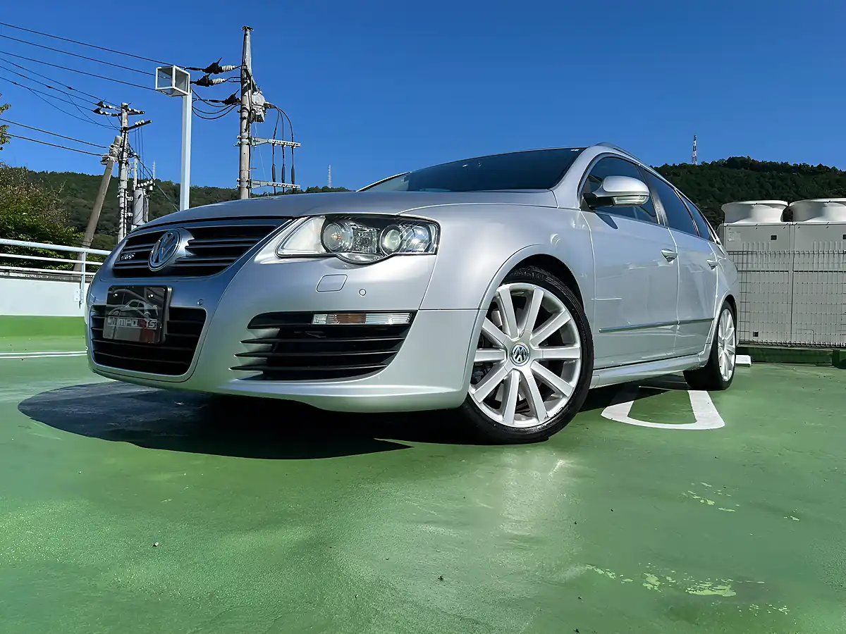 Used 2009 Volkswagen Passat Estate Silver - Interior and Exterior details 5