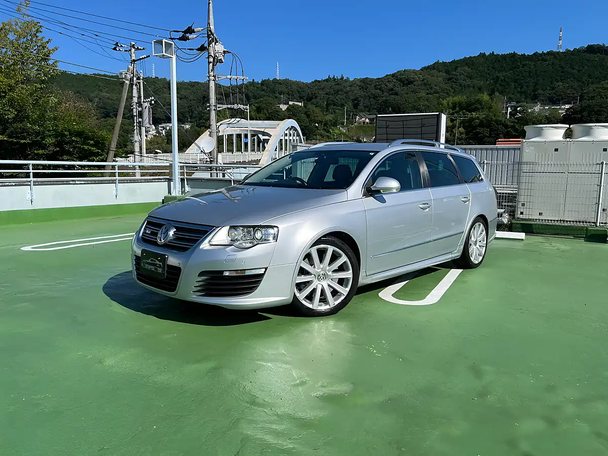 Used 2009 Volkswagen Passat Estate Silver - Interior and Exterior details 9