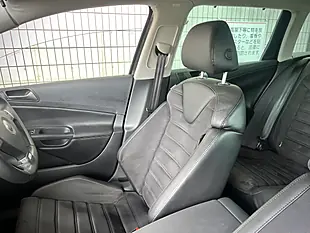 Used 2009 Volkswagen Passat R36 Black - Interior and Exterior details 15