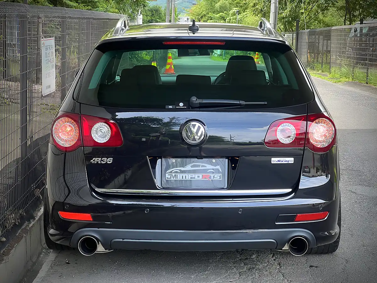 Used 2009 Volkswagen Passat R36 Black - Interior and Exterior details 9
