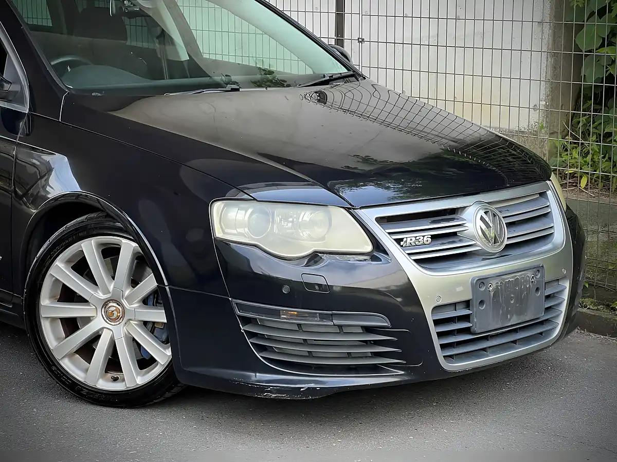 Used 2009 Volkswagen Passat R36 Black - Interior and Exterior details 2