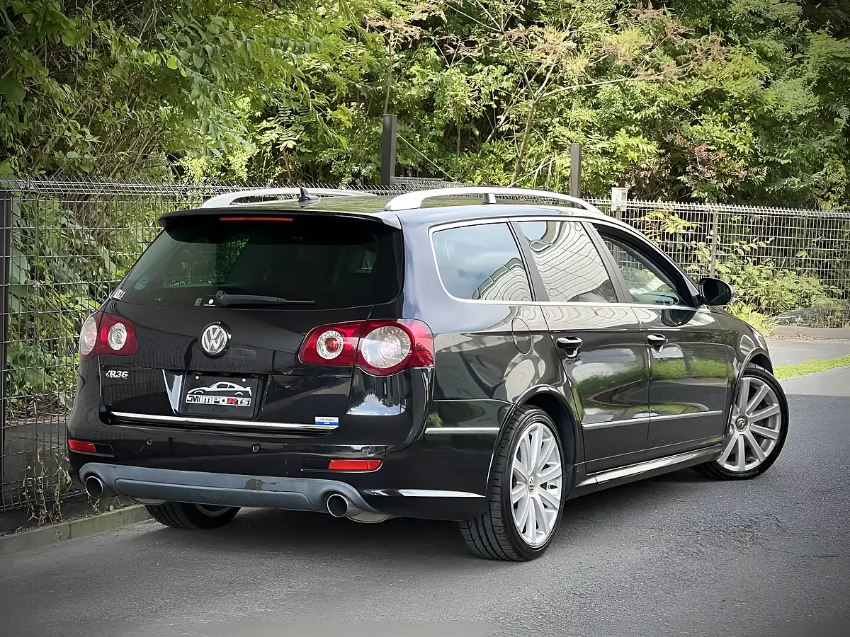 Used 2009 Volkswagen Passat R36 Black - Interior and Exterior details 3