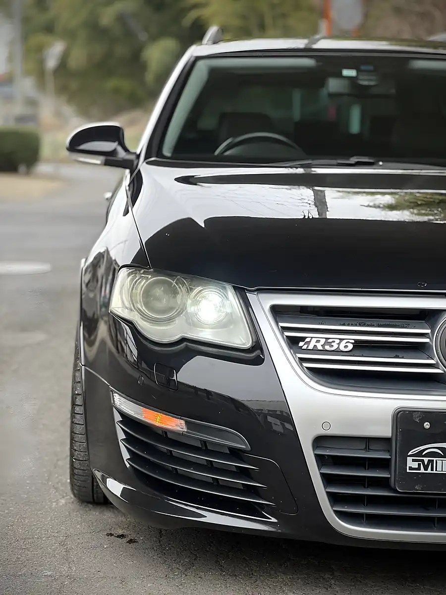 Used 2009 Volkswagen Passat R36 Black - Interior and Exterior details 15