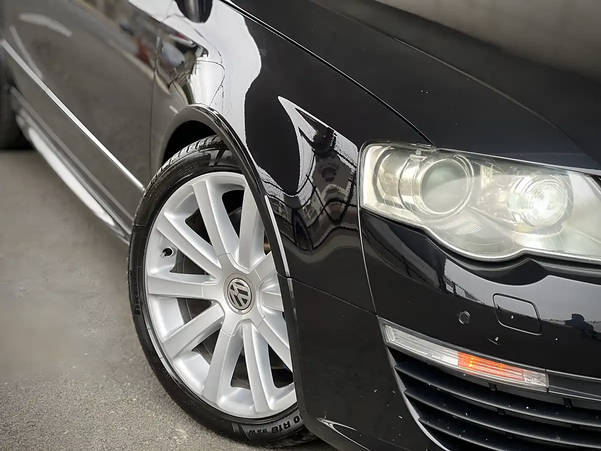 Used 2009 Volkswagen Passat R36 Black - Interior and Exterior details 18