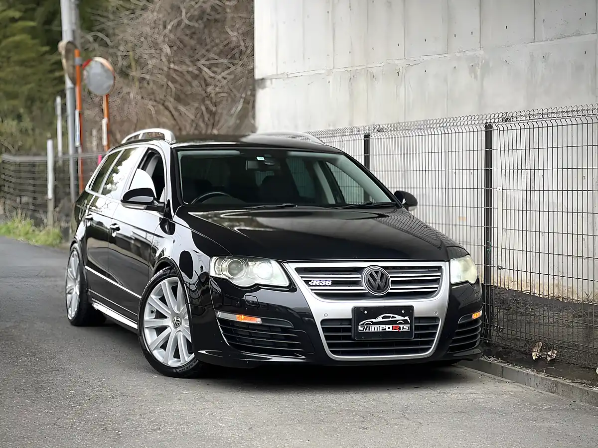 Used 2009 Volkswagen Passat R36 Black - Interior and Exterior details 3