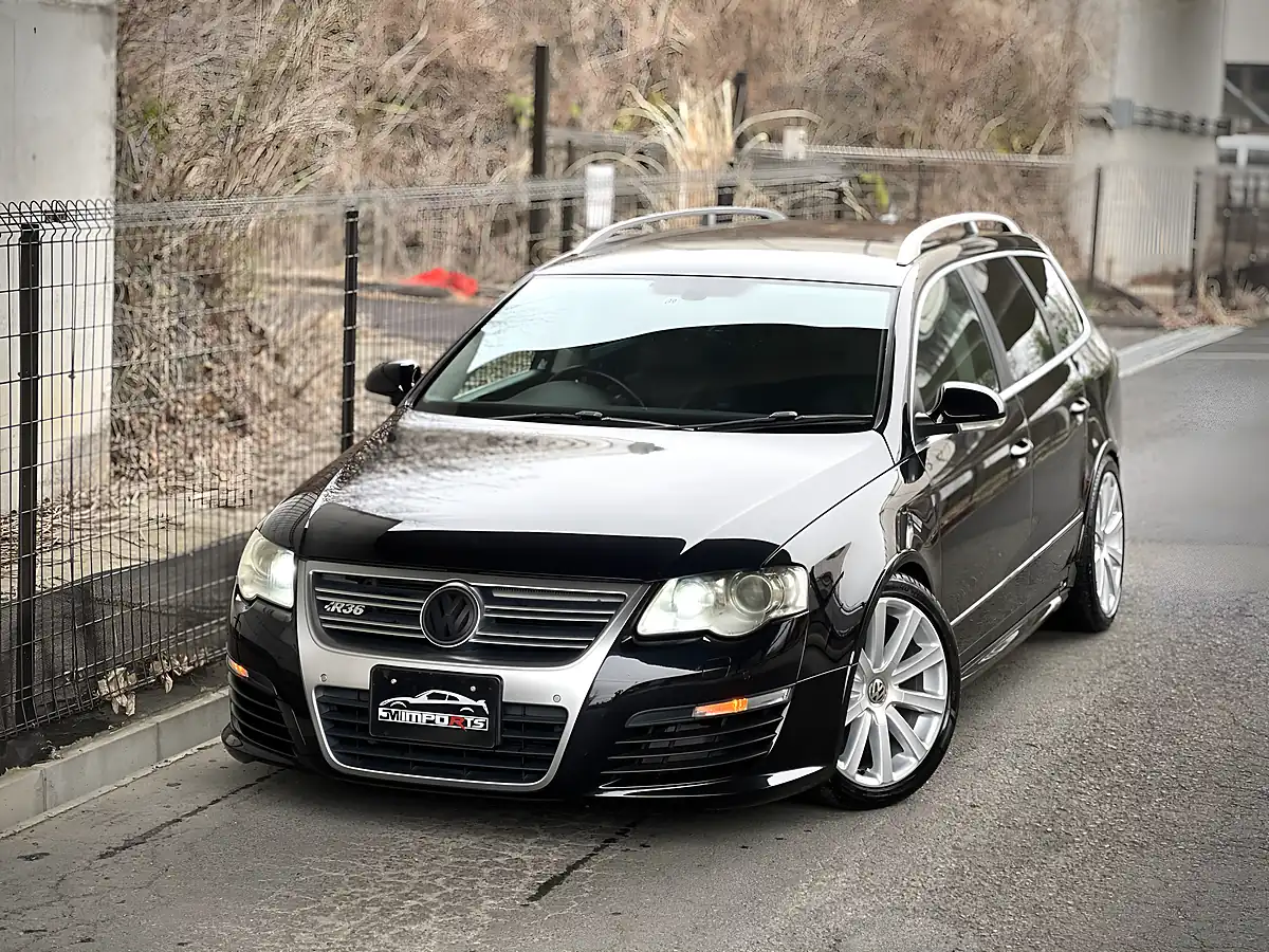 Used 2009 Volkswagen Passat R36 Black - Interior and Exterior details 4