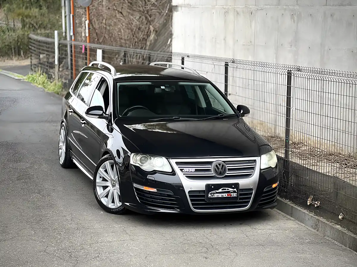 Used 2009 Volkswagen Passat R36 Black - Interior and Exterior details 5