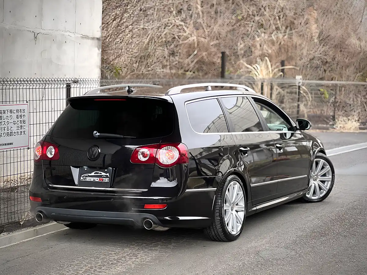 Used 2009 Volkswagen Passat R36 Black - Interior and Exterior details 7