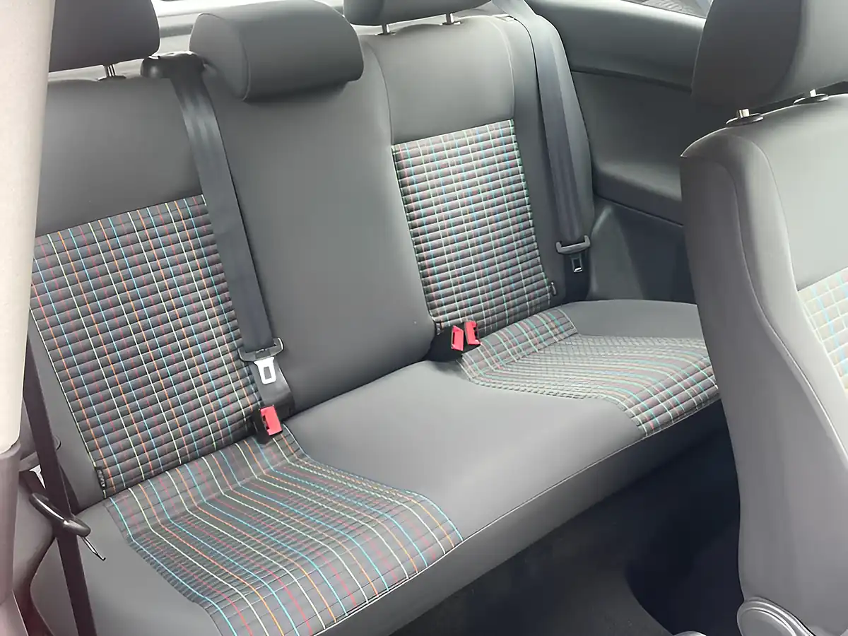 Used 2009 Volkswagen Polo E Red - Interior and Exterior details 10