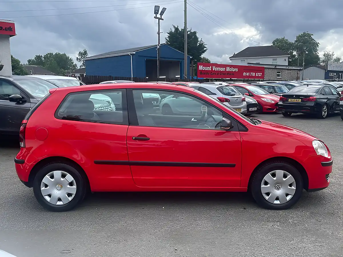 Used 2009 Volkswagen Polo E Red - Interior and Exterior details 7