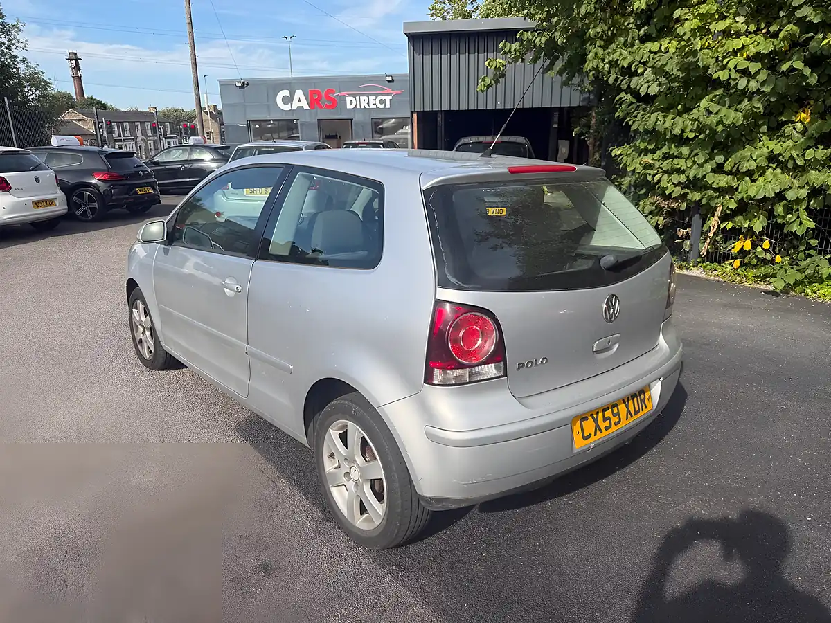 Used 2009 Volkswagen Polo Match Silver - Interior and Exterior details 4