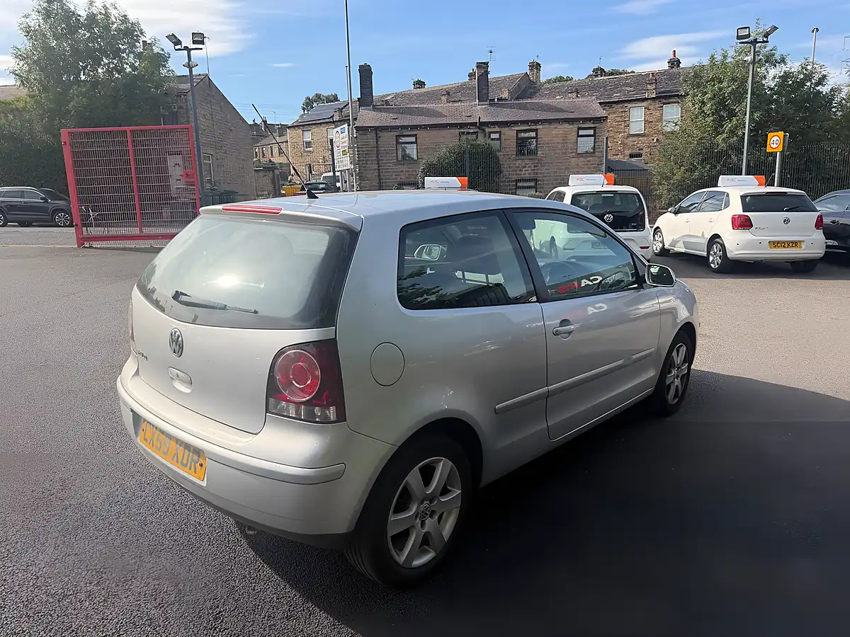 Used 2009 Volkswagen Polo Match Silver - Interior and Exterior details 9